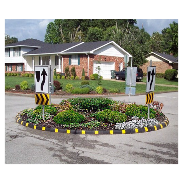 Rubber Sectional Island Curbing with reflectors